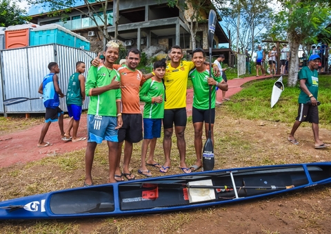 Atletas indígenas do Amazonas alcançam pódio em campeonato de Canoagem, na Bahia