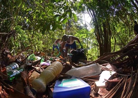 Defensoria quer auxílio para catadores de lixo em Manaus