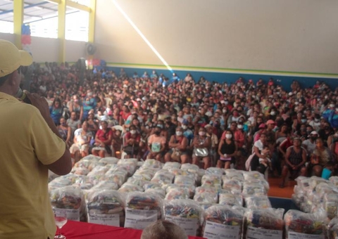 Cerca de 1,5 mil famílias afetadas pela chuva recebem cestas básicas em Parintins