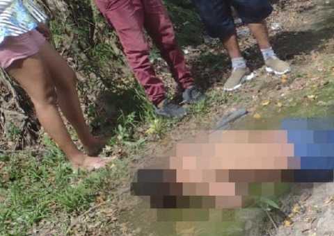 Corpo de homem é encontrado na sarjeta em Manaus