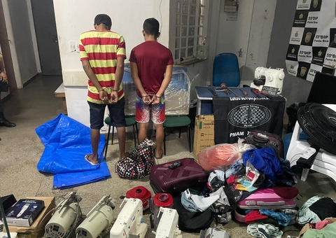 Dupla faz a limpa em loja de roupas e é presa no Amazonas