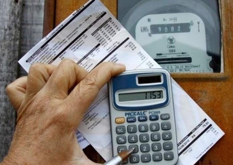 Mulher é indenizada em R$12 mil após cobrança indevida de energia elétrica em Manaus