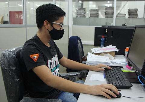 Estagiários da prefeitura terão aumento no valor das bolsas em Manaus