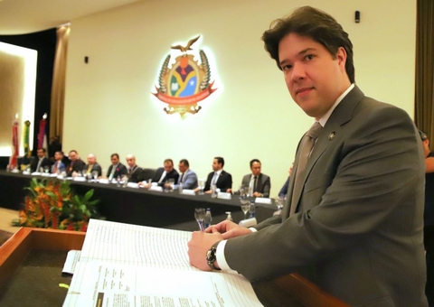 Luis Fabian toma posse como novo conselheiro do TCE Amazonas