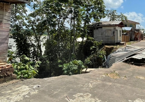 Justiça do Amazonas determina que prefeitura contenha cratera que ameaça engolir casas