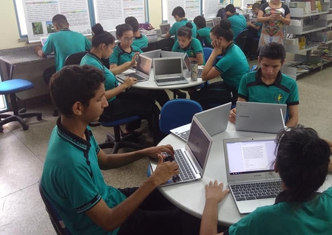 Pesquisa aponta que tecnologia pode ajudar na melhoria da qualidade das escolas no Amazonas