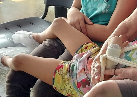 Mãe corta pulso da filha de 6 anos durante surto psicótico em Manaus