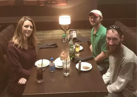 Mulher cria vaquinha para ajudar morador de rua e fica com R$ 2 milhões