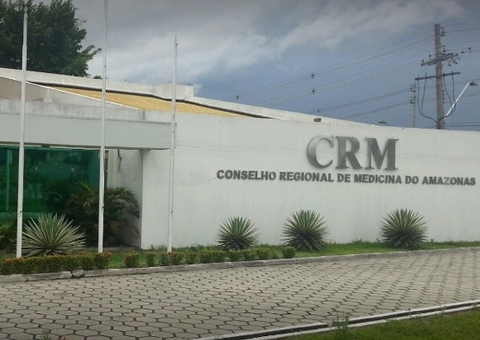 CRM-AM pede suspensão imediata de novos cursos de medicina