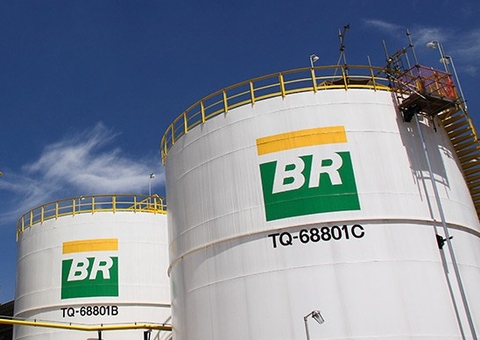 Projeto aumenta pena para condenados por roubar combustíveis