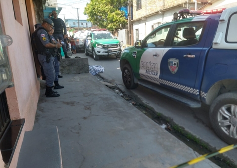 Em plena luz do dia, homem é executado a tiros em rua de Manaus
