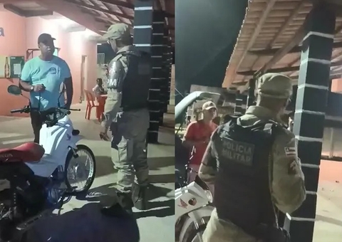 Prefeito bate-boca com PMs por som alto em bar: 'Vai ficar ligado enquanto estiver aqui'