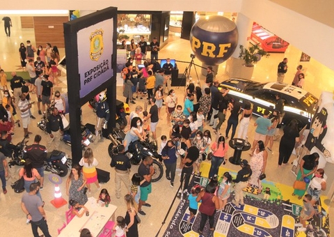PRF comemora 95 anos com exposição em Shopping de Manaus