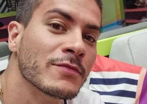 Arthur Aguiar se pronuncia após ser apontado como apresentador de programa na RedeTV!