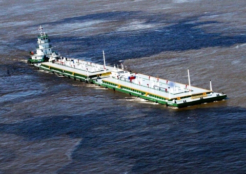 Transportadoras de combustíveis ameaçam paralisação por ataques de piratas dos rios no Amazonas