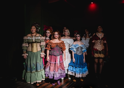 Ingressos para terceira semana do espetáculo 'Cabaré Chinelo' estão à venda em Manaus