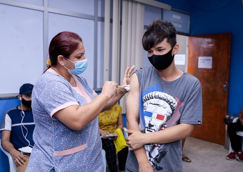 Um mês após o fim do uso de máscaras, cai procura por vacina contra covid no Amazonas