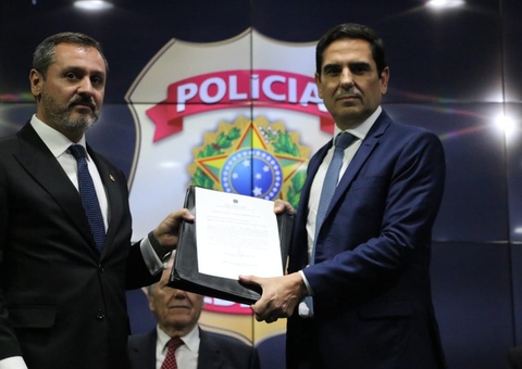 Ao lado de Moraes, novo chefe da PF em SP diz que vai combater fake news