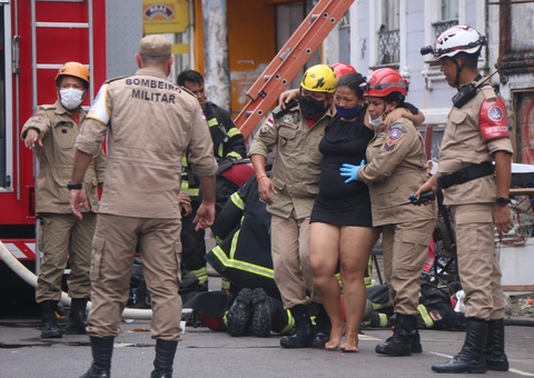 Curto-circuito em ar-condicionado causou incêndio no Centro de Manaus