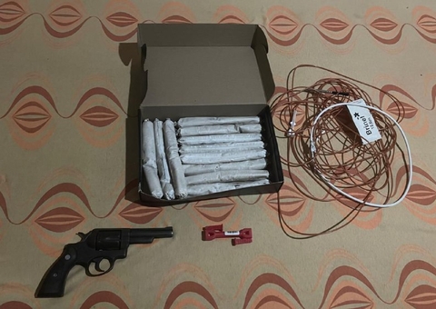 Cinco pessoas são presas após explosivo ser encontrado em kitnet em Manaus