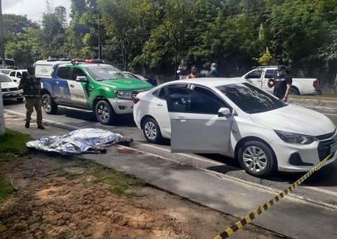 Homem executado a tiros em carro em Manaus foi perseguido por dupla em motocicleta