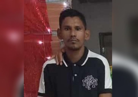 Mãe pede ajuda para encontrar filho desaparecido em Manaus