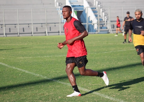 Amazonas FC anuncia volante e atacante para sequência da Série C