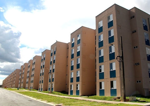 Prefeitura alerta população para evitar golpes da casa própria em Manaus