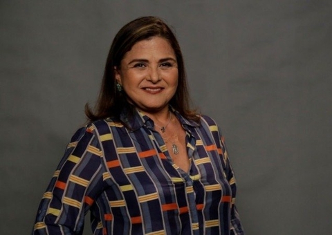 Atriz Elizangela é internada em estado grave com sequelas da covid; Ela não é vacinada