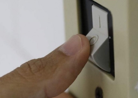 Aneel anuncia bandeira vermelha patamar 2 para setembro, e conta de luz vai subir