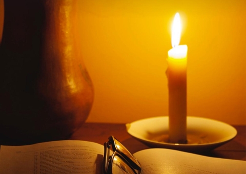 Apagão deixa moradores há mais de 8 horas sem energia em Manaus