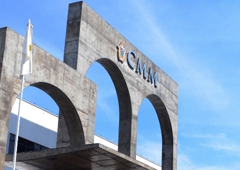 Ministério Público arquiva inquérito sobre compra de açúcar e café pela Câmara de Manaus