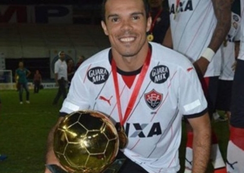 Morre Leandro Domingues, ex-Vitória e Cruzeiro, aos 41 anos