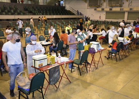 Postos de vacinação contra a covid-19 não abrem hoje em Manaus