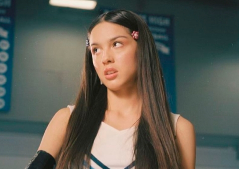 Olivia Rodrigo anuncia turnê sem Brasil e fãs se revoltam