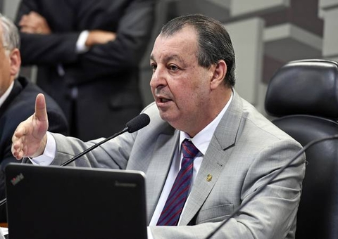 Omar diz que parlamentares precisam dar uma contribuição ao País por conta da inflação