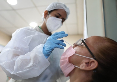 Governo orienta a população sobre locais para testes da Covid-19 em Manaus