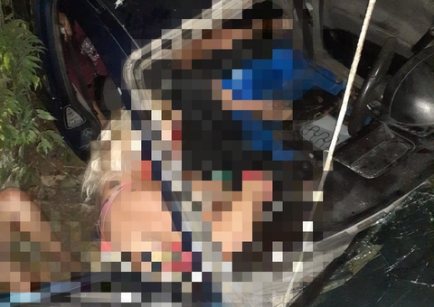 Jovem morre e 4 pessoas ficam feridas após grave acidente em Manaus