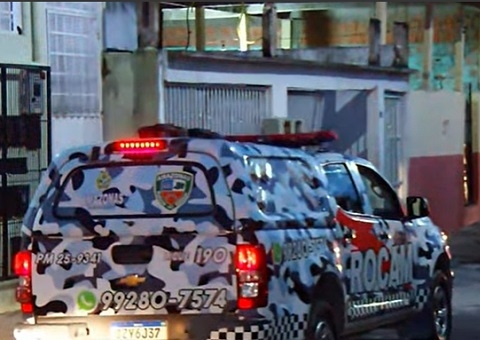 Homem monta barricada dentro de casa ao manter família refém em Manaus