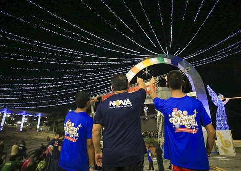 Espetáculo 'Sonho de Natal' estreia com apresentações na Ponta Negra