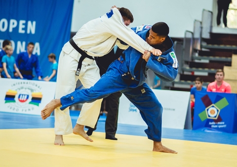 Brasil perde 'finais antecipadas' e disputará dois ouros no 3º dia do judô