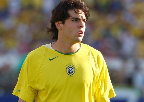 Kaká analisa carreira de Neymar e aposta em Vini Jr