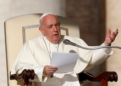 Papa diz que pretende visitar o Líbano um ano após explosão com 200 mortos