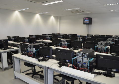 Mais de 365 alunos da rede pública ganham vagas na Fundação Matias Machline