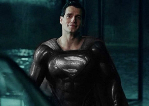 Superman veste traje negro no novo teaser do Snyder Cut de Liga da Justiça