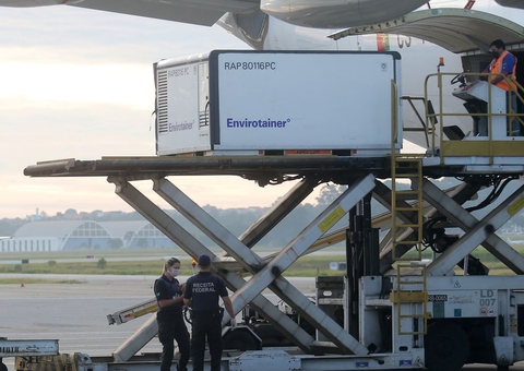 Butantan recebe insumo para produzir 8 milhões de doses de vacina