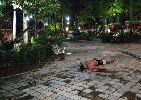 Jovem é morto a tiros após ser atraído para emboscada em praça de Manaus