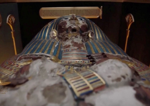 Múmias egípcias desfilam pelo Cairo a caminho do novo museu