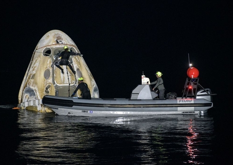 Astronautas da missão da SpaceX e Nasa voltam à Terra