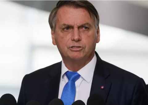 Bolsonaro pede pelo fim de 'ataques contra Israel' e lamenta mortes 